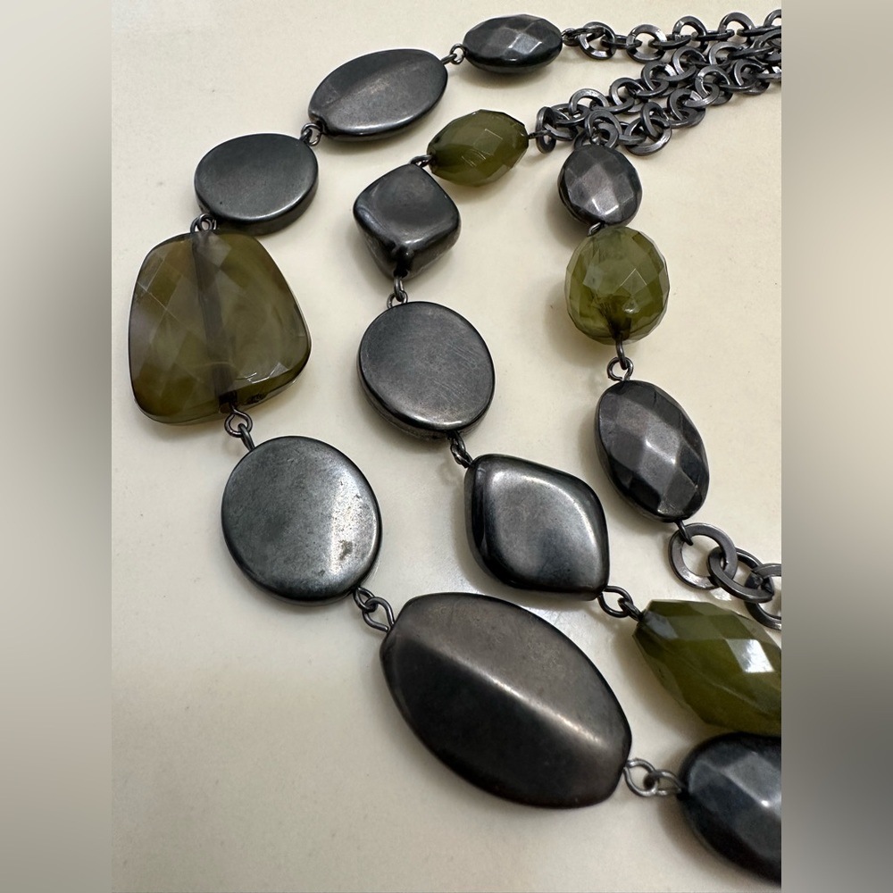 Necklace (fashion jewelry)